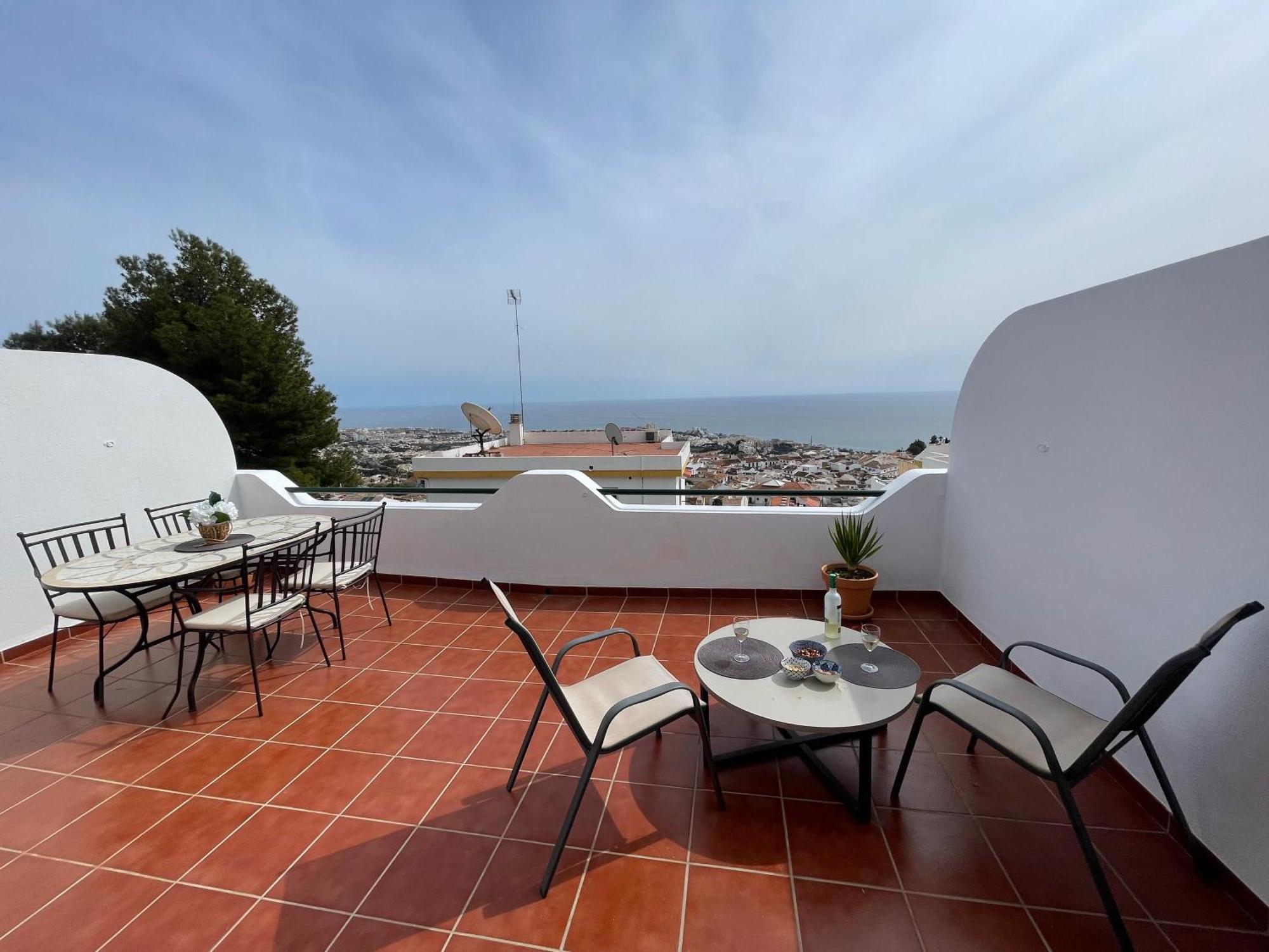 Stunning Penthouse With Sea Views,solarium,pool & Parking Apartment Benalmadena