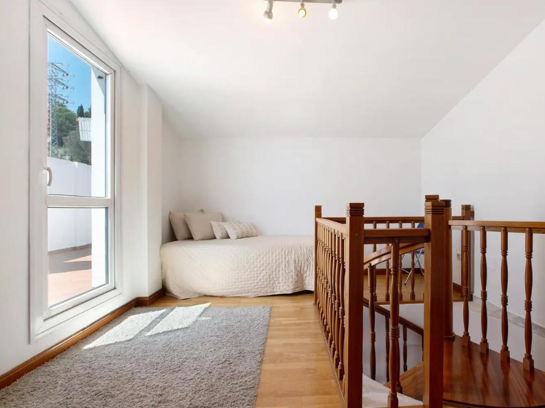 Apartment Stunning Penthouse With Sea Views,solarium,pool & Parking *